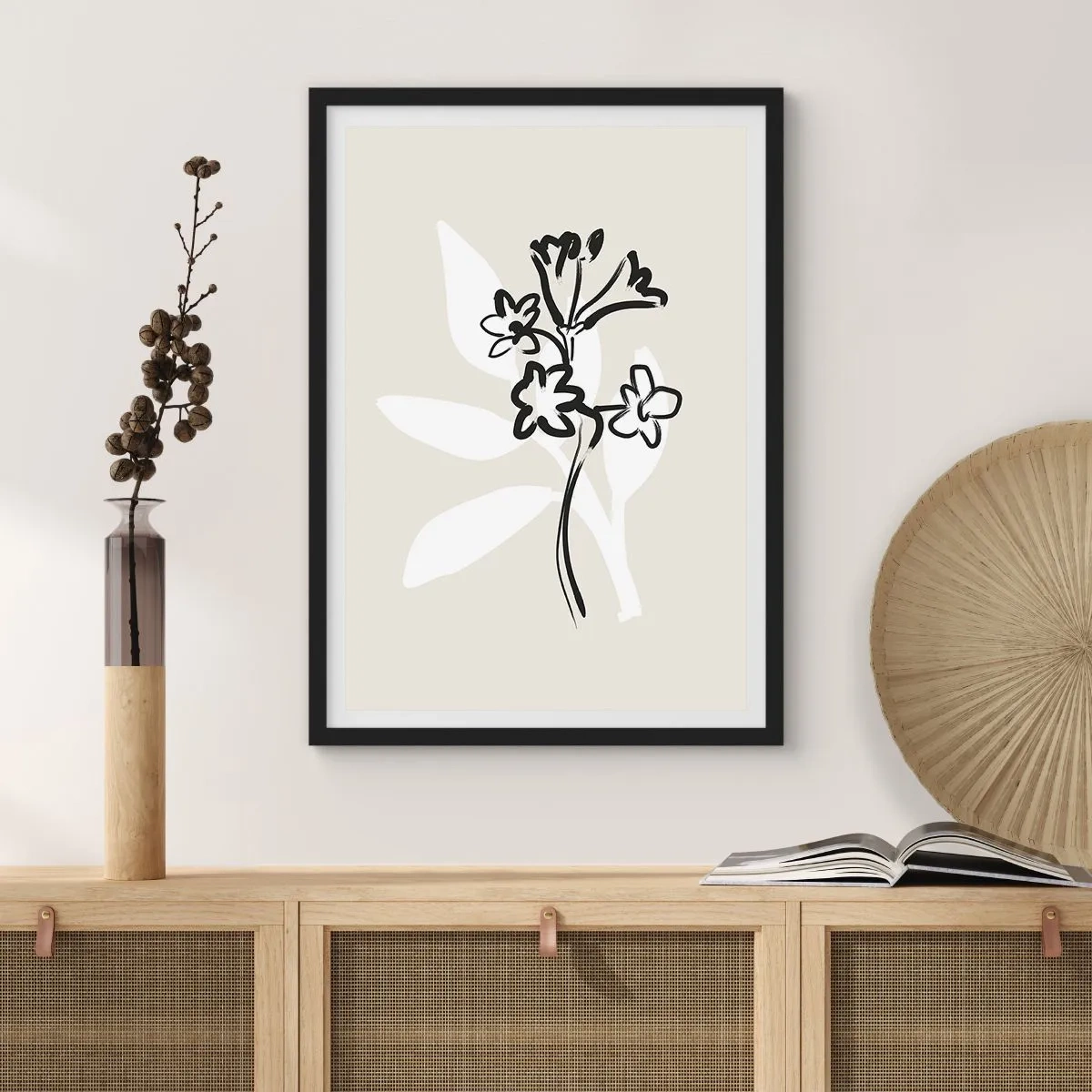 Plakat i sort ramme - Minimalistisk blomstertegning - 50x70cm - Skitse til et herbarium - Moderne vægdekoration til stue og soveværelse ARTTOR