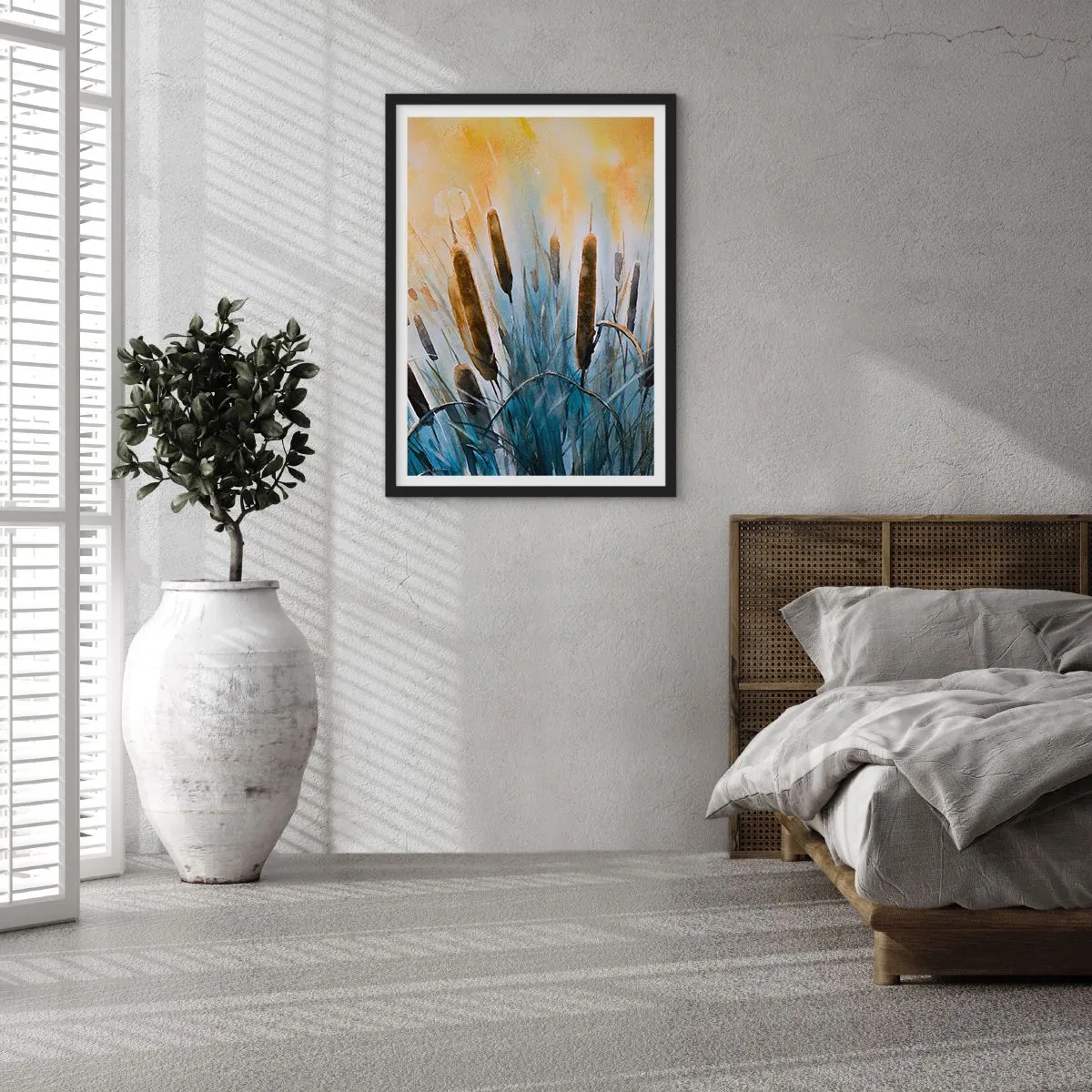 Plakat i sort ramme - En malerisk komposition af siv i varmt lys - 50x70cm - Vandets kulde, solens varme - Moderne vægdekoration til stue og soveværelse ARTTOR