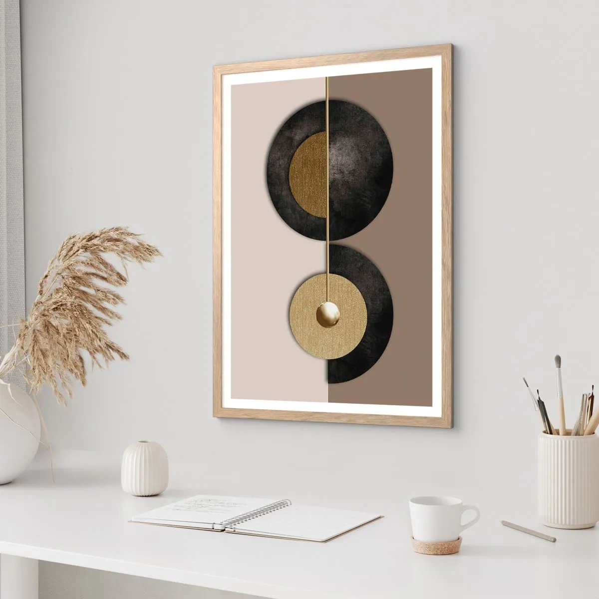 Plakat i ramme af lyst egetræ - Variationer omkring en cirkel - 50x70 cm