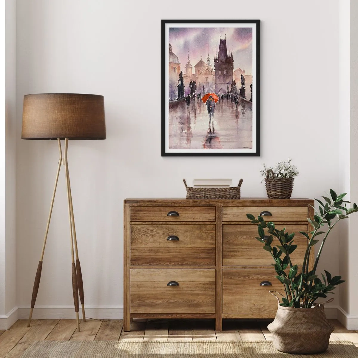 Plakat i sort ramme - En romantisk gåtur på broen på en regnvejrsdag - 50x70cm - Folk forandrer sig ikke - Moderne vægdekoration til stue og soveværelse ARTTOR