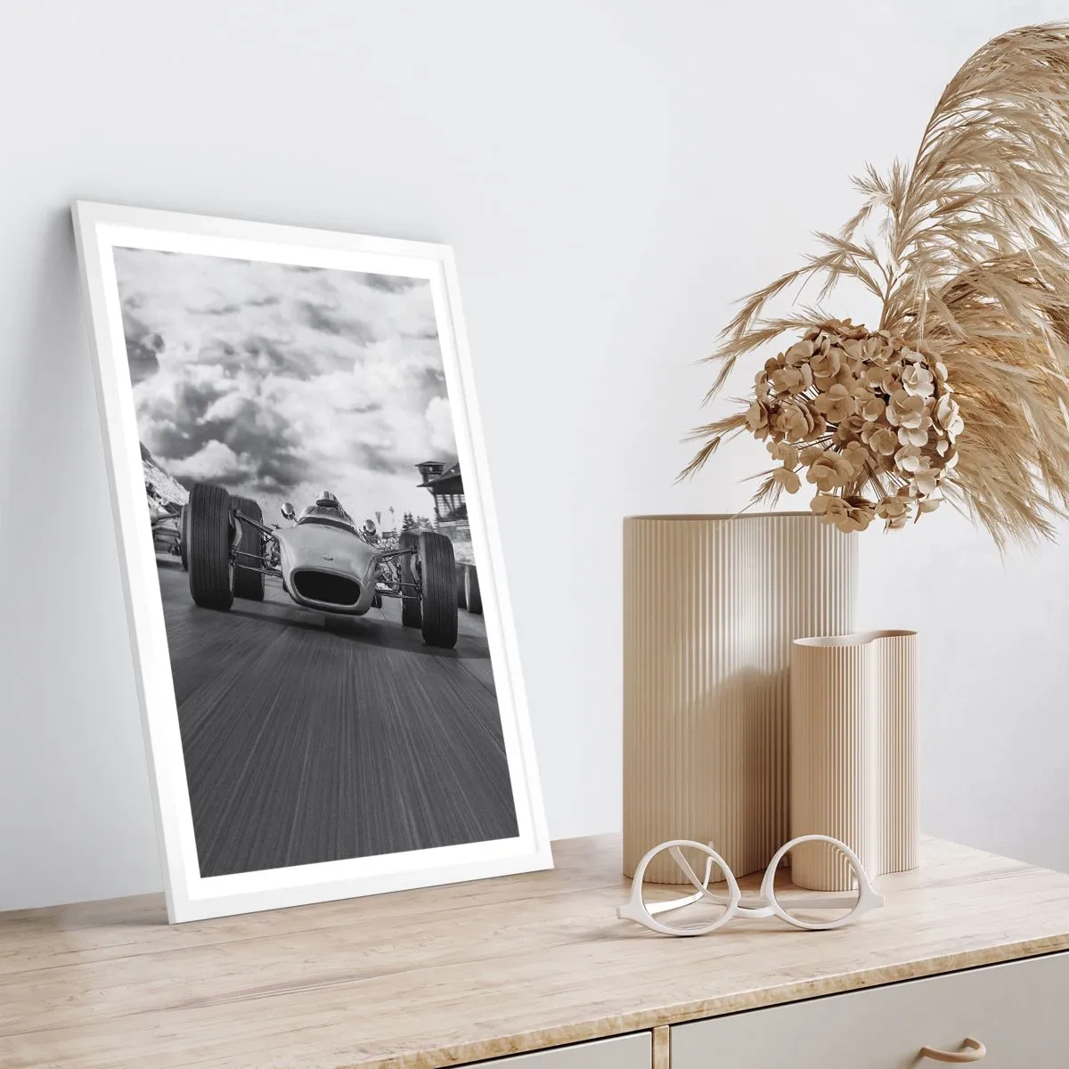 Plakat i hvid ramme - Der er kraft! - 50x70 cm