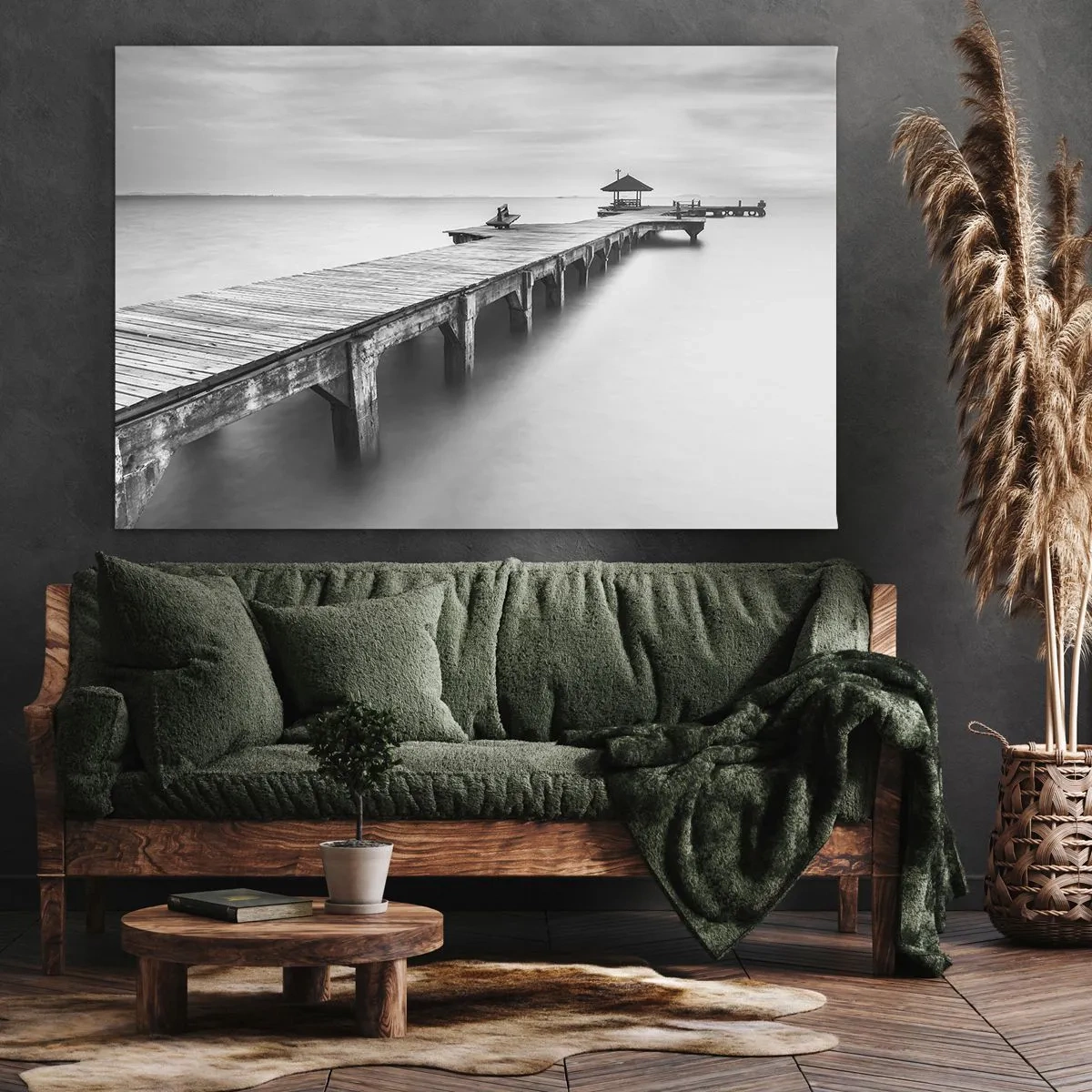 Lærredstryk - Billede på lærred - En sort-hvid visning af en træmole over roligt vand. - 70x50cm - Ind i det fjerne - Moderne vægdekoration til stue og soveværelse ARTTOR