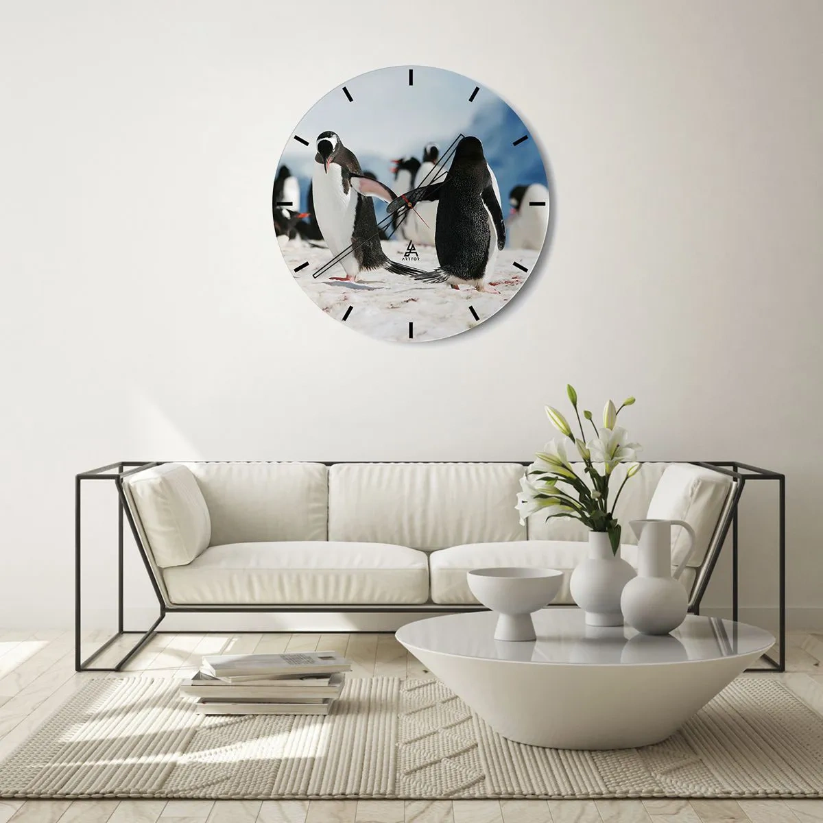 Vægur, Uret - Pingviner i sneen i et arktisk landskab - 30x30cm - Danser i sneen - Moderne vægdekoration til stue, køkken og soveværelse ARTTOR