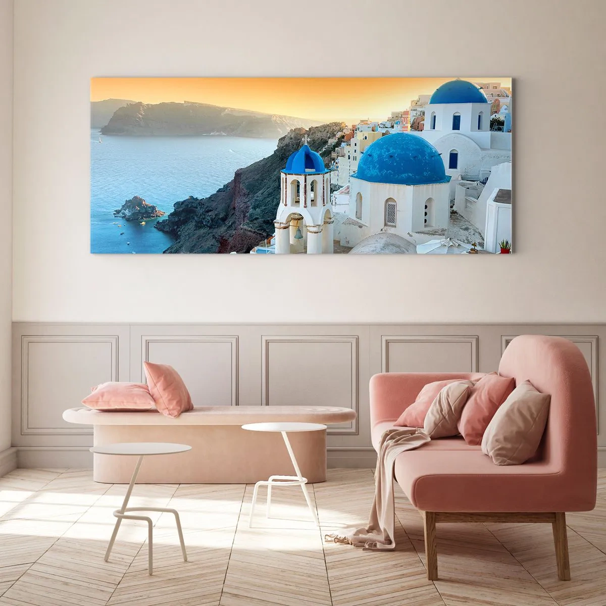 Billede på glas - Santorini - omfavnet af klipperne - 90x30 cm