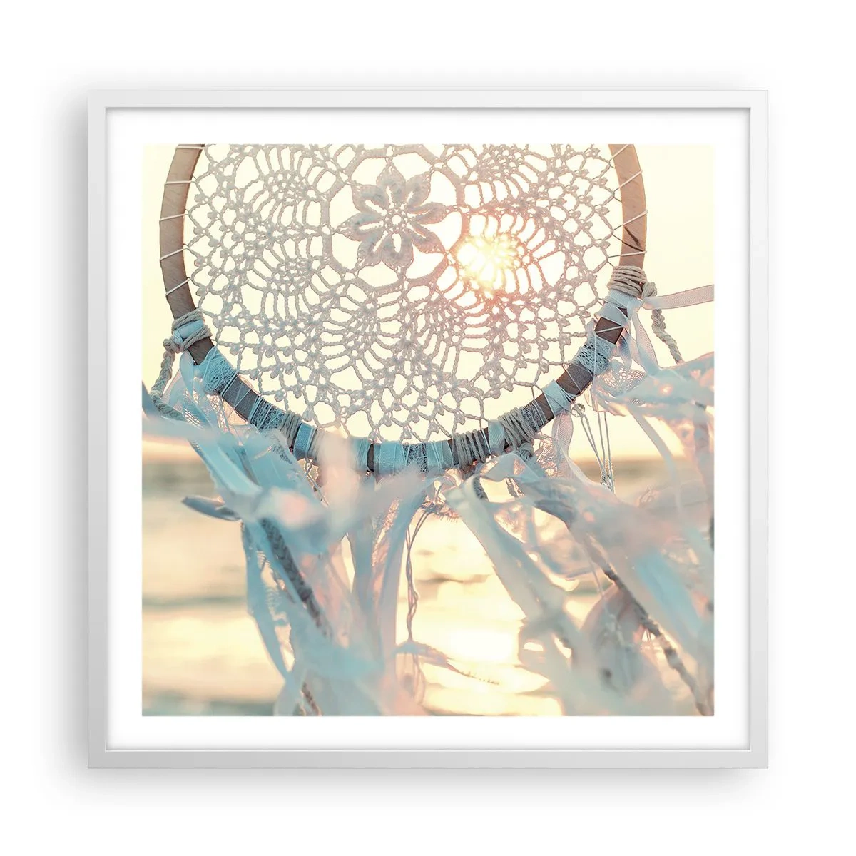 Plakat i hvid ramme - Totem med blonder - 60x60 cm