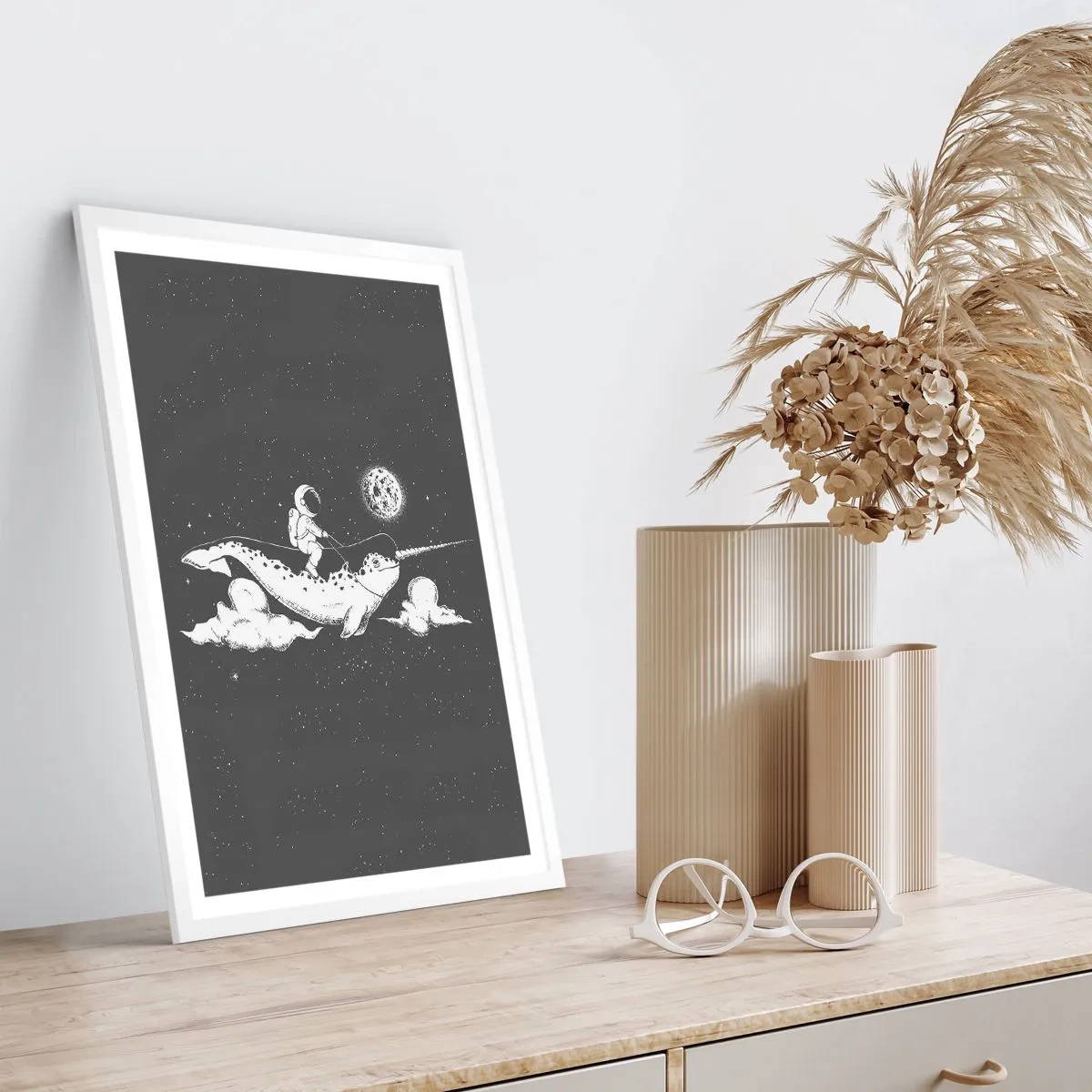 Plakat i hvid ramme - Rumrytter - 70x100 cm