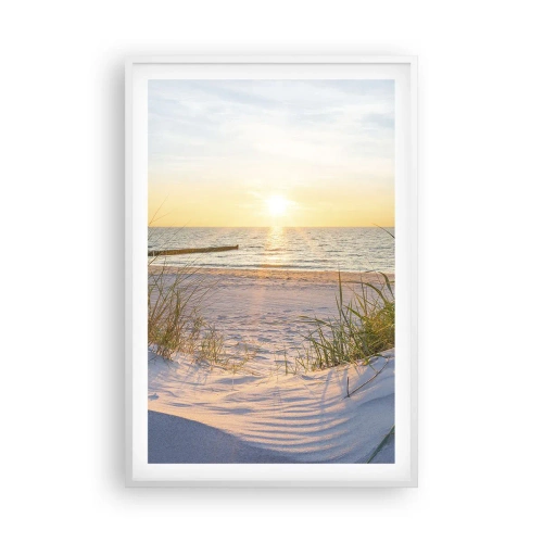 Plakat i hvid ramme - Havet brummer, fuglene synger, en vild strand midt i græsset.... - 61x91 cm