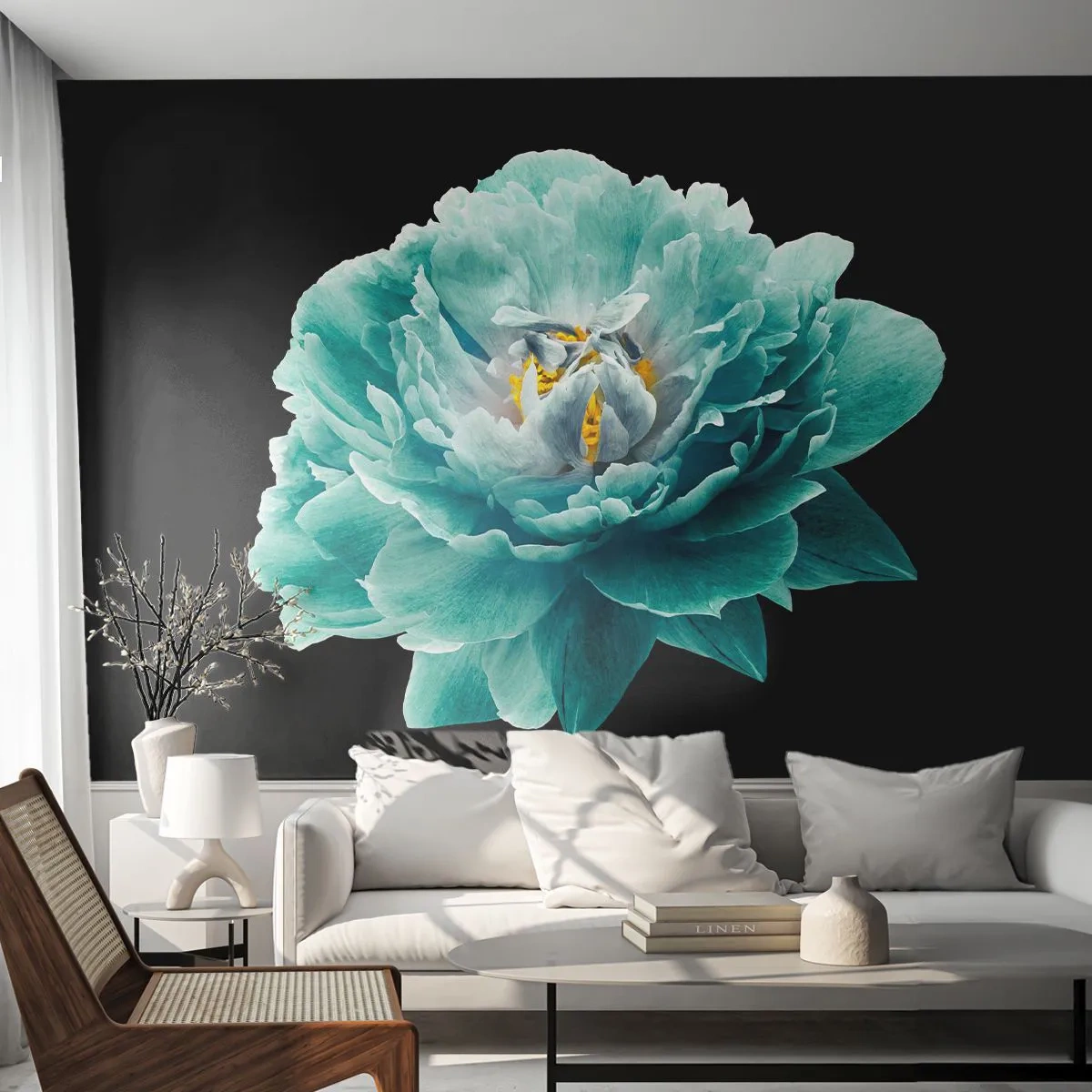 Fototapet Standard Eco - Blå pæonblomst på sort baggrund - 100x70cm - Blå og gyldne kronblade - Moderne vægdekoration til stue og soveværelse ARTTOR