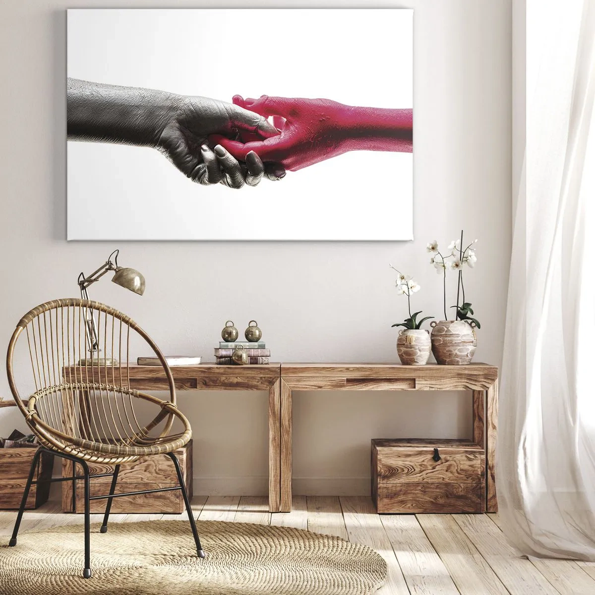Lærredstryk - Billede på lærred - Symbolske hænder i sølv og rød - 70x50cm - Sammen, om end forskellige - Moderne vægdekoration til stue og soveværelse ARTTOR
