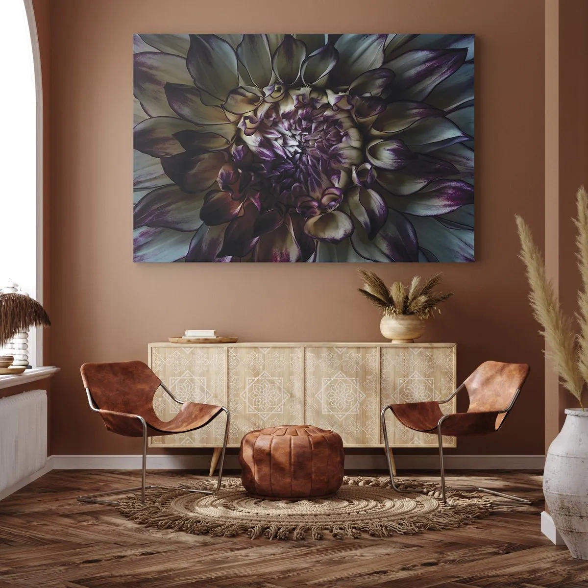 Lærredstryk - Billede på lærred - Nærbillede af en dahliablomst i mørke toner - 70x50cm - Ungdommens blomstring - Moderne vægdekoration til stue og soveværelse ARTTOR