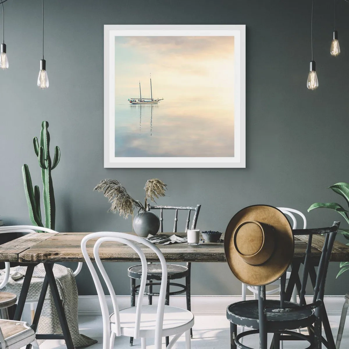 Plakat i hvid ramme - I et hav af stilhed - 40x40 cm