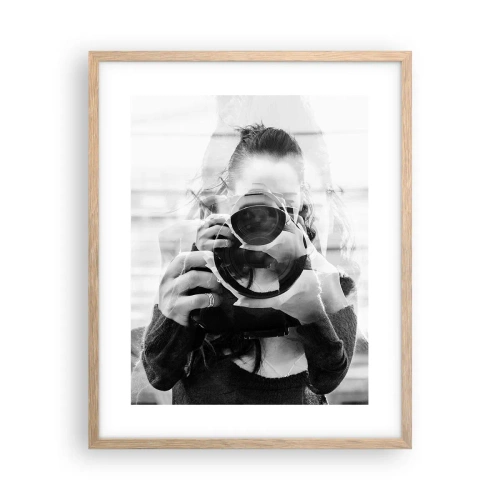 Plakat i ramme af lyst egetræ - Skaber og materiale - 40x50 cm