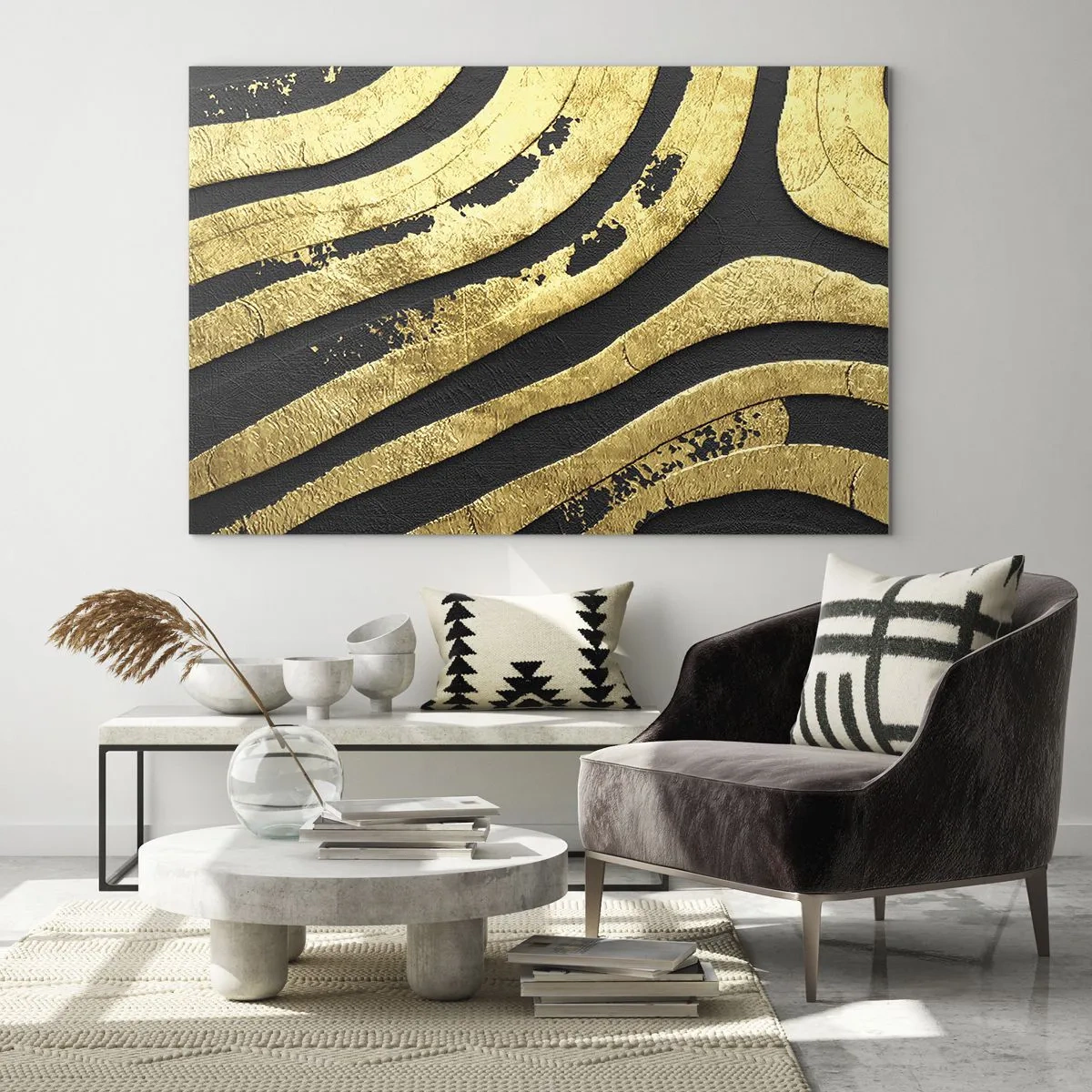 Billede på glas - Gyldne abstrakte linjer på en sort baggrund i en glamourøs stil - 70x50cm - Alt flyder - Moderne vægdekoration til stue og soveværelse ARTTOR