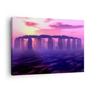 Lærredstryk - Billede på lærred - Stencirkel ved solnedgang med en lilla himmel - 70x50cm - Mystik ved daggry i tågen - Moderne vægdekoration til stue og soveværelse ARTTOR