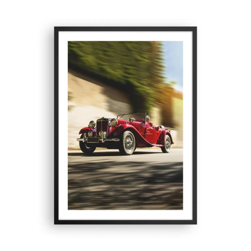 Plakat i sort ramme - Rød klassisk bil mod et sløret landskab - 50x70cm - Smukkere end Nike fra Samothrake - Moderne vægdekoration til stue og soveværelse ARTTOR