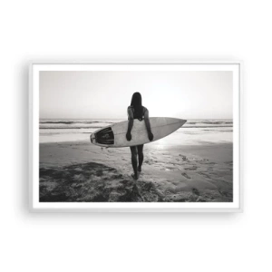 Plakat i hvid ramme - Datter af havbølgen - 100x70 cm