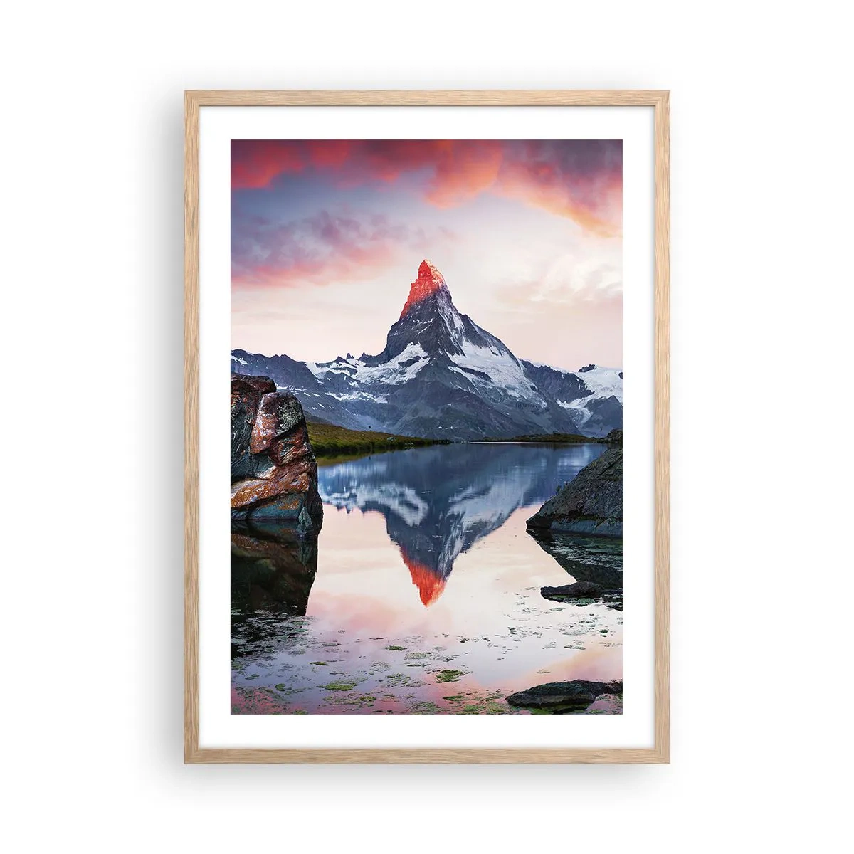 Plakat i ramme af lyst egetræ - Bjergenes hjerte er varmt - 50x70 cm