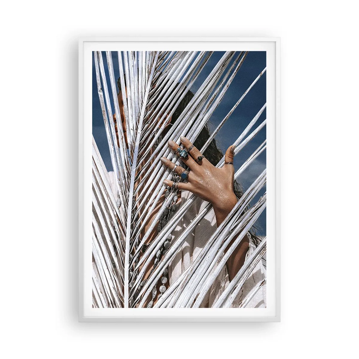 Plakat i hvid ramme - Shamanens kæreste? - 70x100 cm