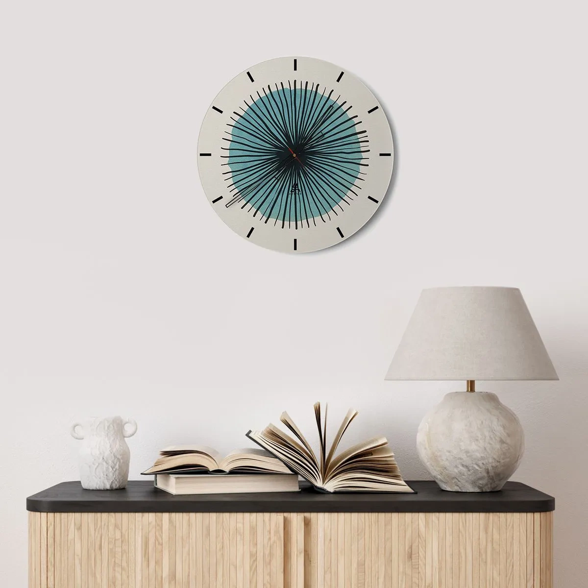 Vægur, Uret - Abstrakt motiv med en blå cirkel og sorte linjer - 30x30cm - Strålende på blå - Moderne vægdekoration til stue, køkken og soveværelse ARTTOR