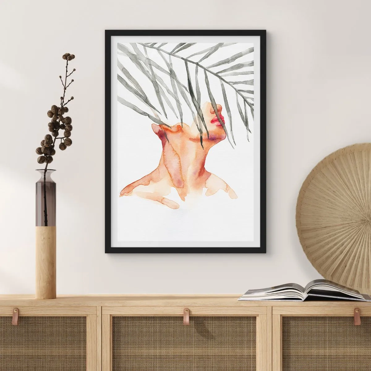Plakat i sort ramme - Akvarel kvinde med palmeblade, der dækker hendes ansigt - 50x70cm - Mærk pulsen i troperne - Moderne vægdekoration til stue og soveværelse ARTTOR