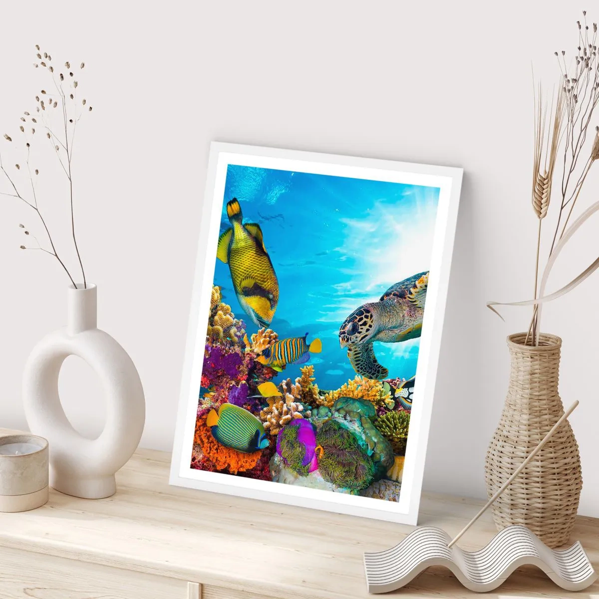 Plakat i hvid ramme - Koralpromenade - 70x100 cm