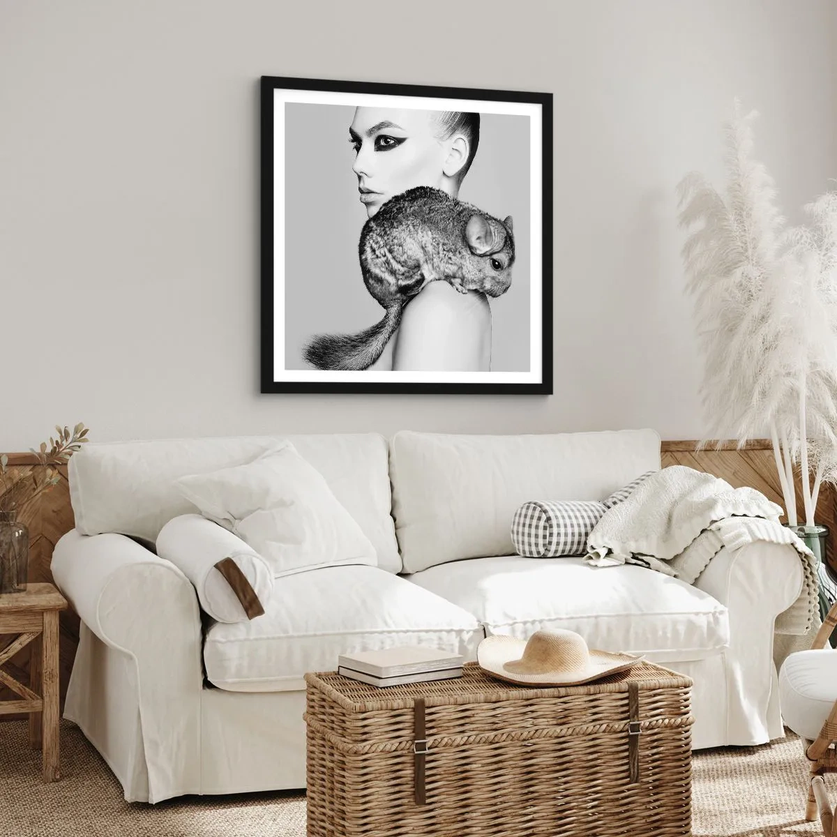 Plakat i sort ramme - Dame med en chinchilla - 40x40 cm