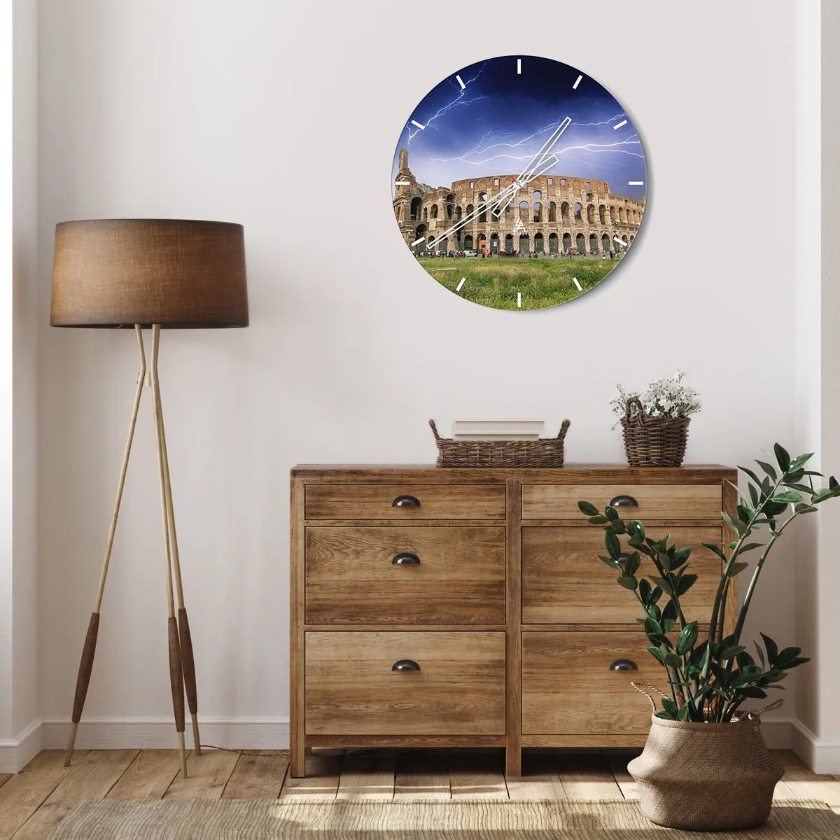 Vægur, Uret - Colosseum oplyst af lyn mod en mørk himmel - 30x30cm - Kamparena - Moderne vægdekoration til stue, køkken og soveværelse ARTTOR