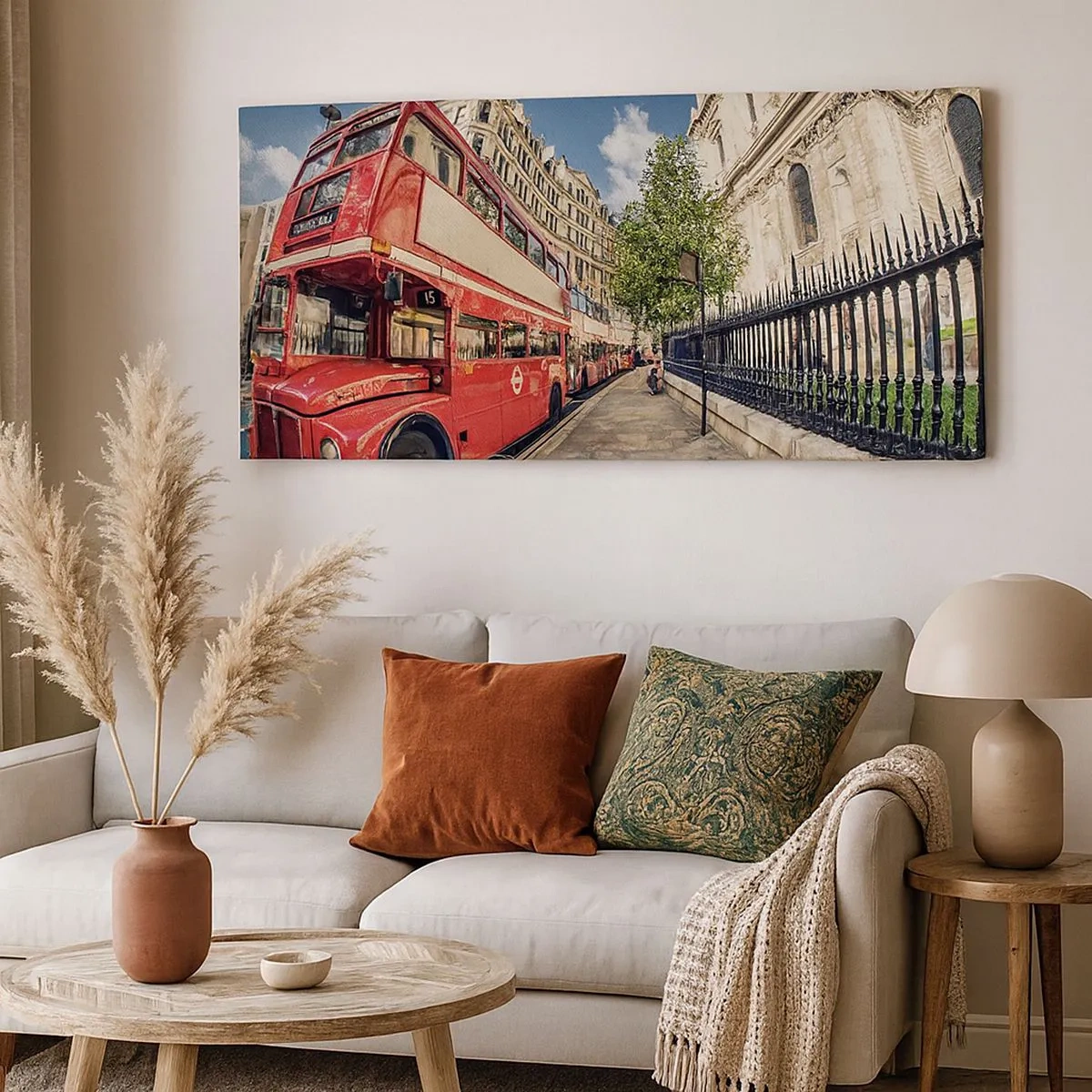 Lærredstryk - Billede på lærred - Gade i London i grå og rødt - 100x40 cm