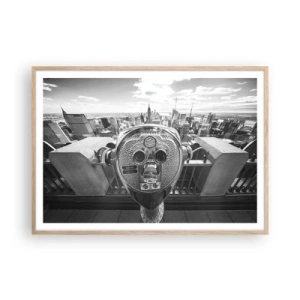 Plakat i ramme af lyst egetræ - Byen over byer - 100x70 cm