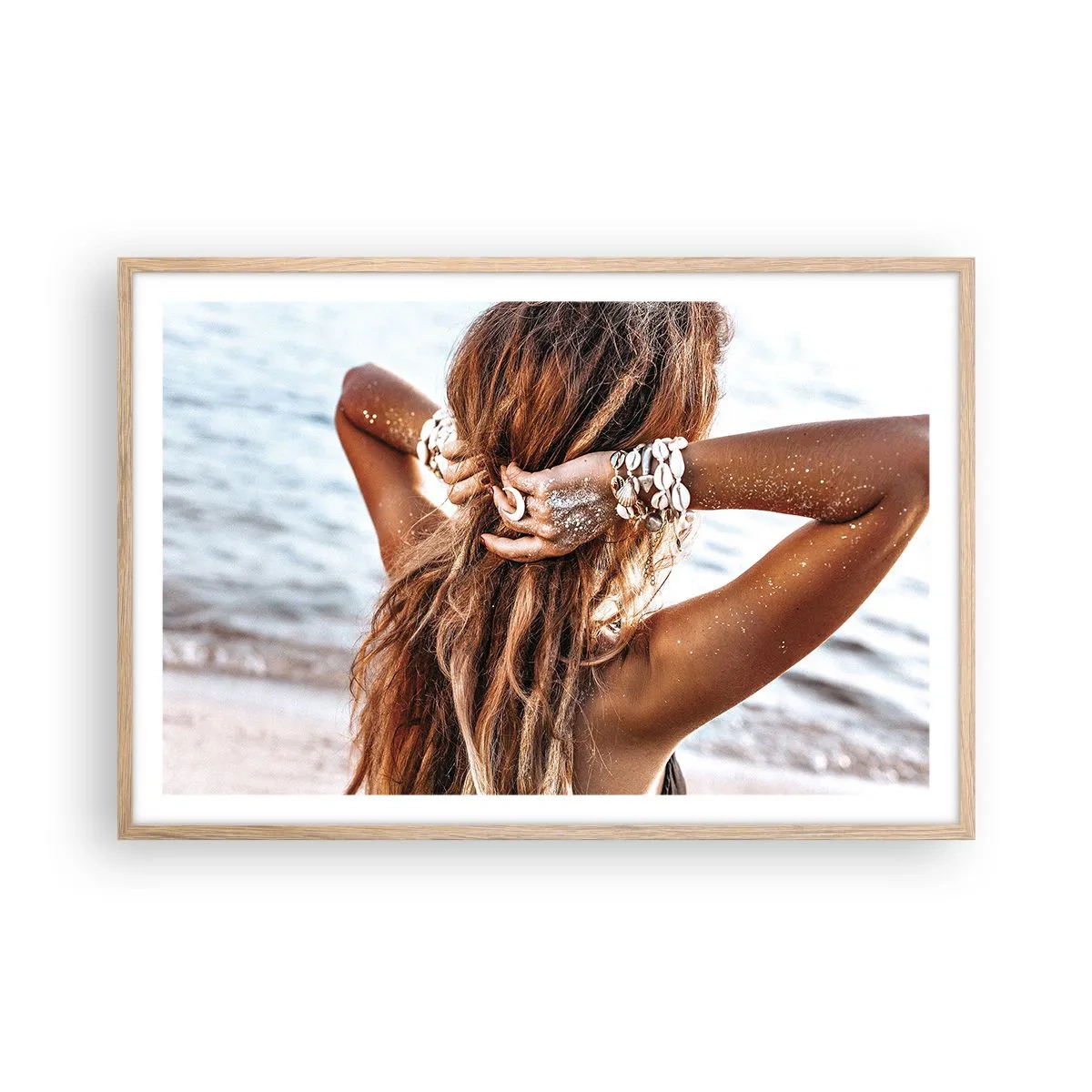 Plakat i ramme af lyst egetræ - Søster af vand og solskin - 91x61 cm
