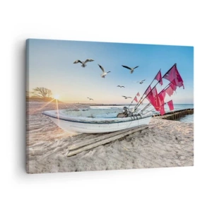 Lærredstryk - Billede på lærred - En båd på stranden ved daggry med måger og røde flag - 70x50cm - Et velfortjent hvil - Moderne vægdekoration til stue og soveværelse ARTTOR