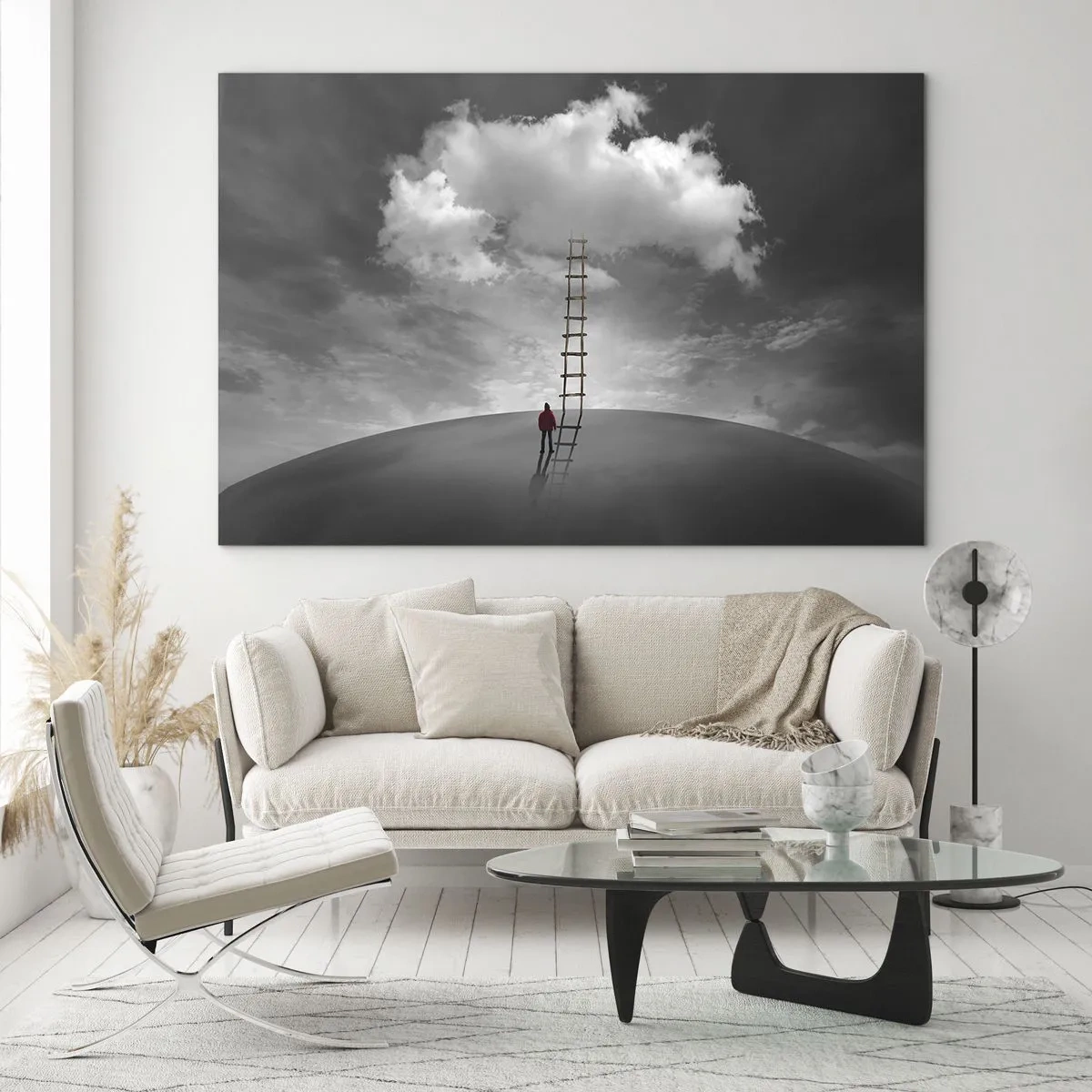 Billede på glas - En person kigger på en stige, der fører op til en sky. - 70x50cm - Alt er muligt - Moderne vægdekoration til stue og soveværelse ARTTOR
