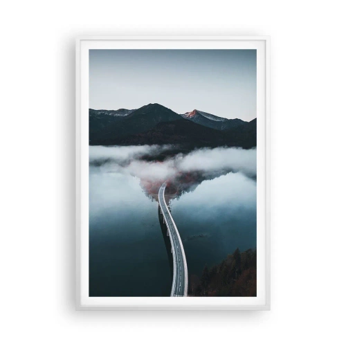 Plakat i hvid ramme - Over vand så glat som et spejl - 70x100 cm