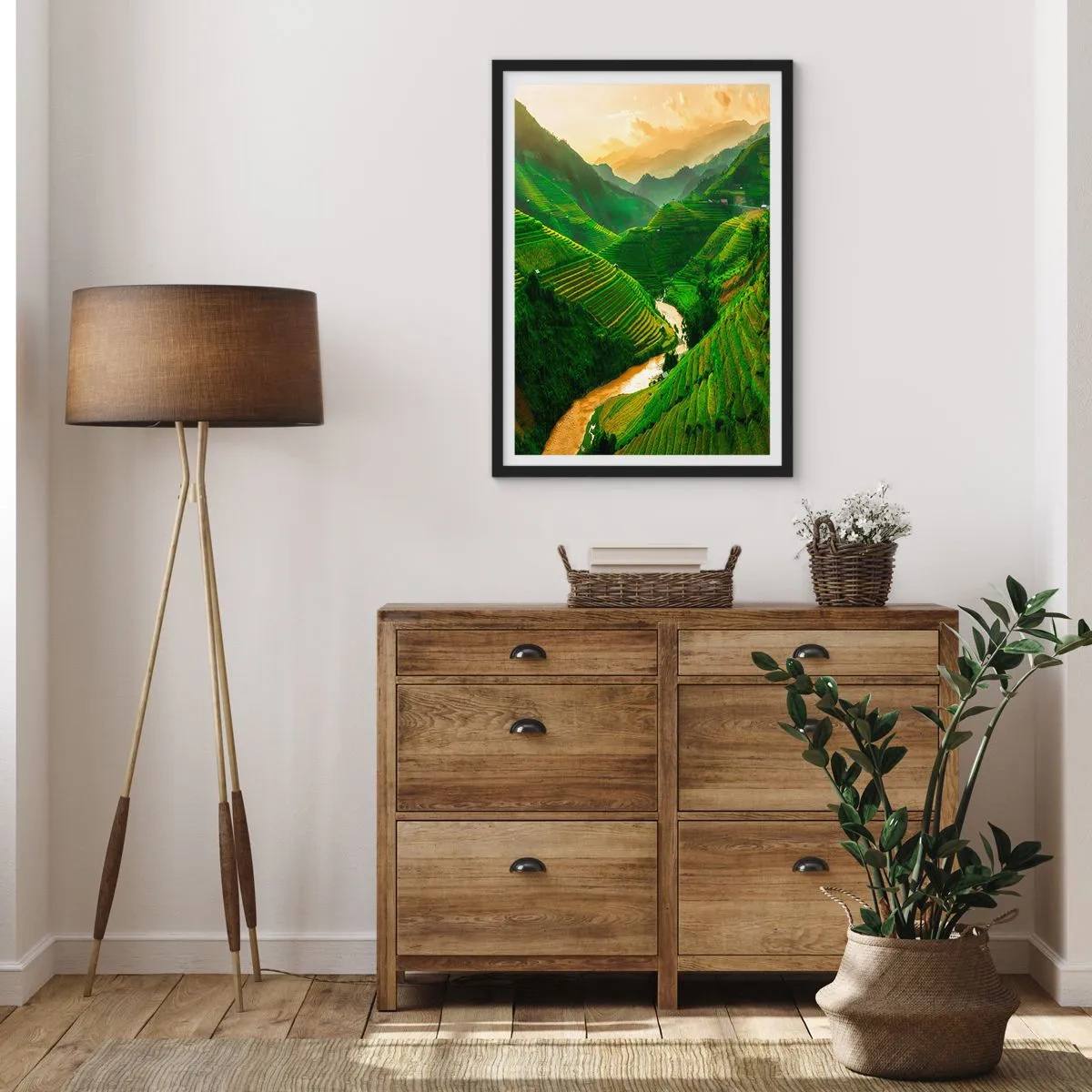 Plakat i sort ramme - Maleriske risterrasser i en grøn dal - 50x70cm - Vietnamesisk dal - Moderne vægdekoration til stue og soveværelse ARTTOR