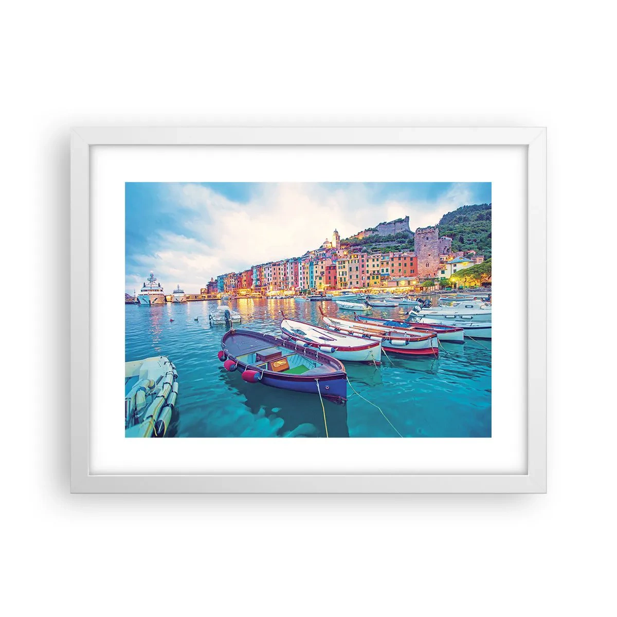 Plakat i hvid ramme - En farverig aften i havnen - 40x30 cm