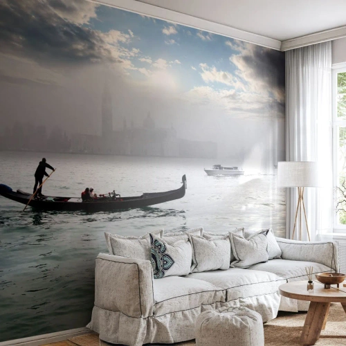Fototapet Selvklæbende Deluxe Sticker - En fabelagtig by af vand og tåge - Landskab, By, Venedig - 200x140 cm