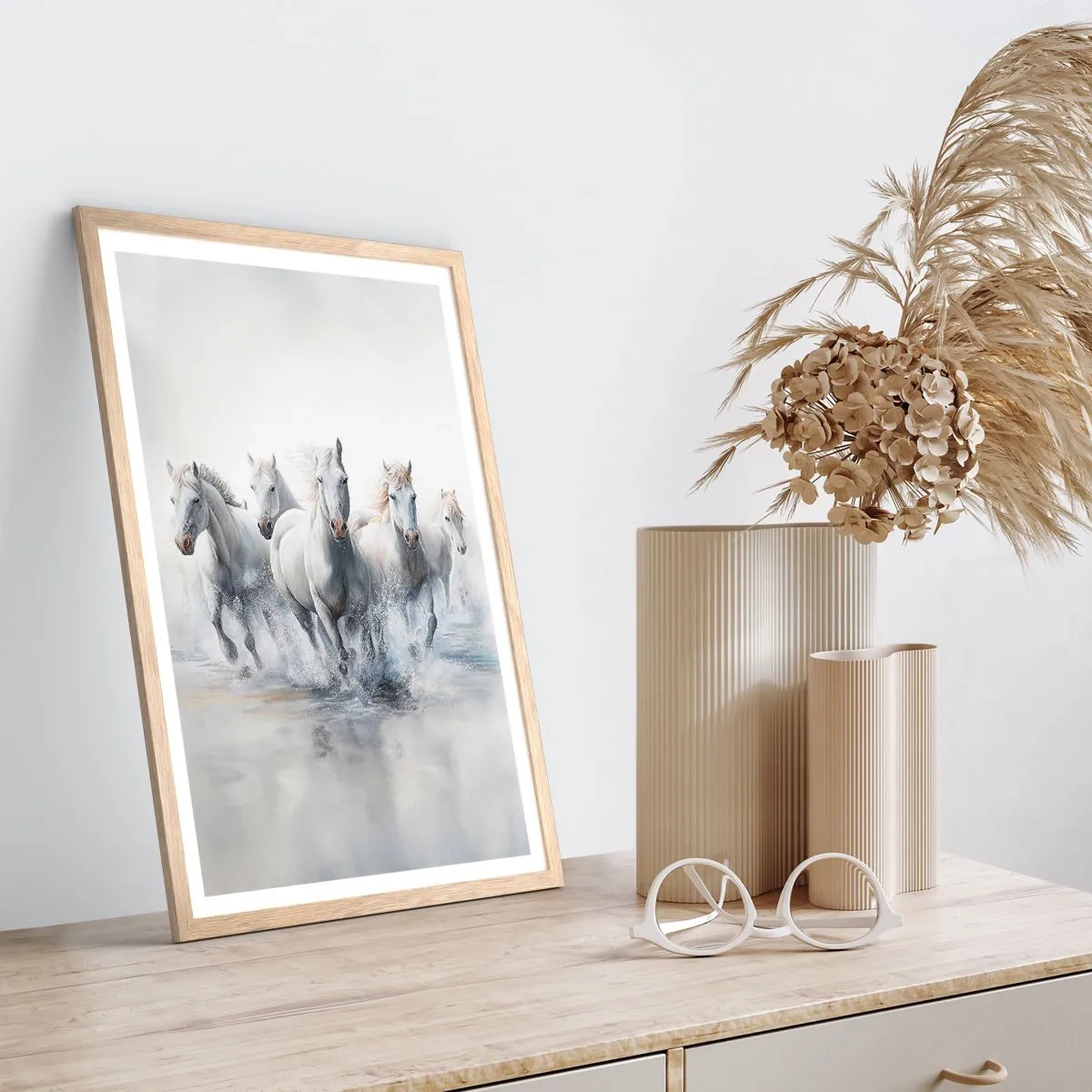 Plakat i ramme af lyst egetræ - Hvid magi - 61x91 cm