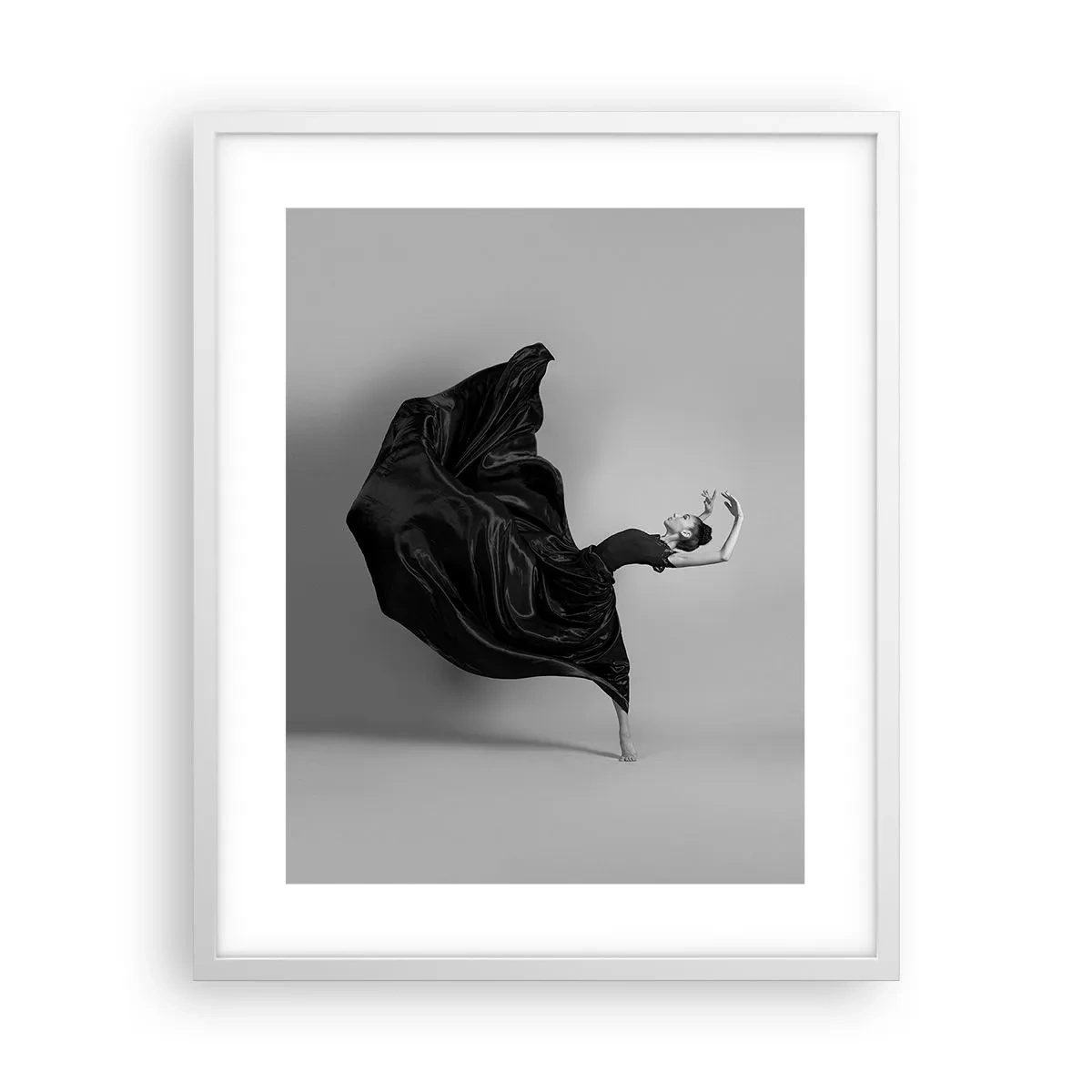 Plakat i hvid ramme - Bevinget af musik - 40x50 cm