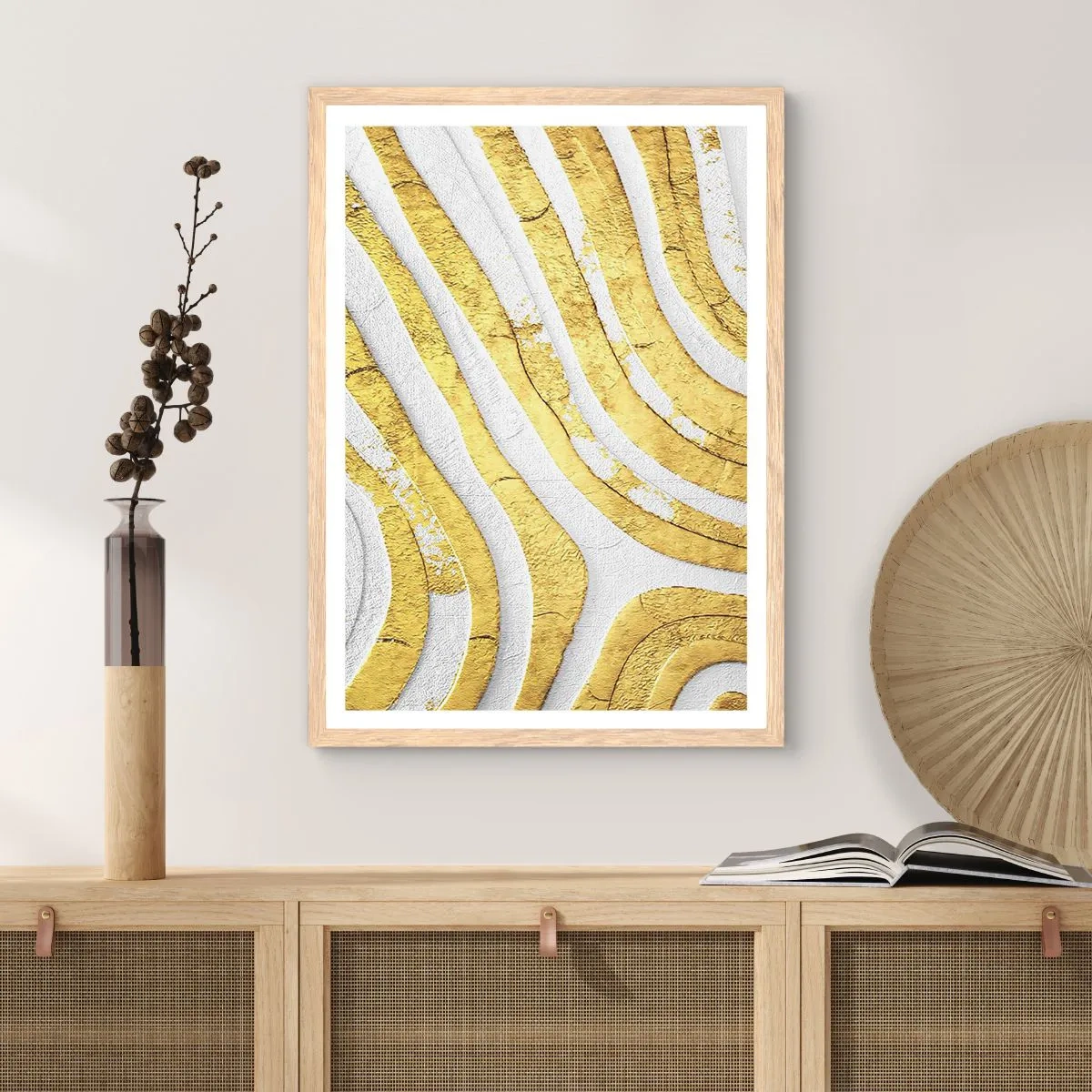 Plakat i ramme af lyst egetræ - Sammensætning i hvidt og guld - 70x100 cm