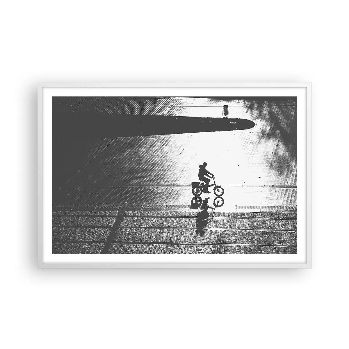 Plakat i hvid ramme - Fremad, gennem byen - 91x61 cm