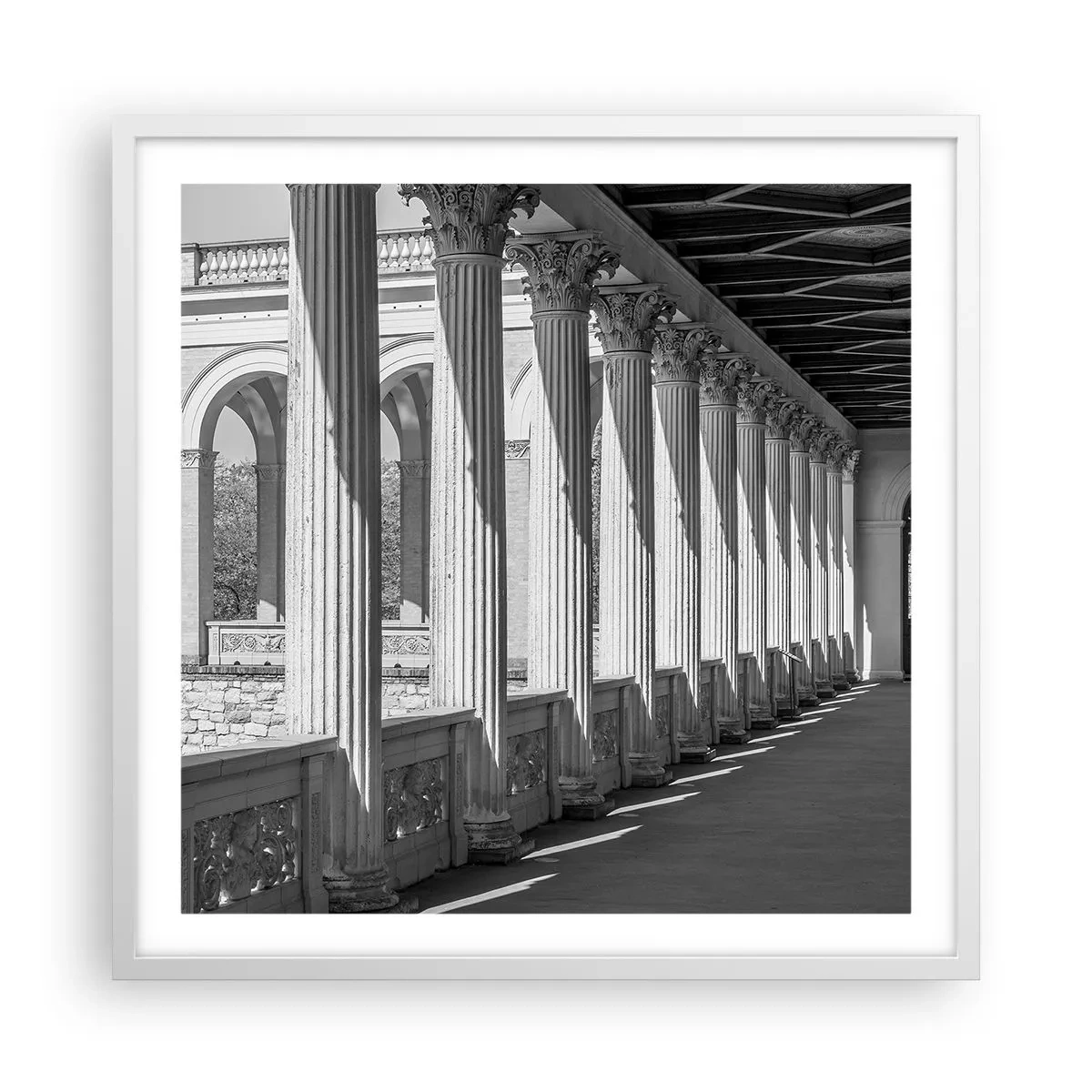 Plakat i hvid ramme - Solrig arkade - 60x60 cm