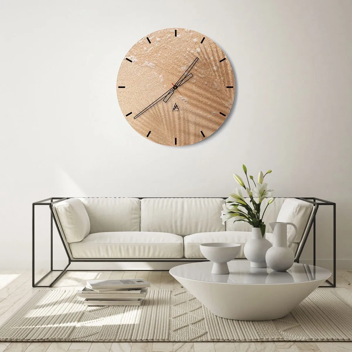 Vægur, Uret - Nærbillede af gyldent sand med blide havbølger - 30x30cm - Skyggen af en varm sommer - Moderne vægdekoration til stue, køkken og soveværelse ARTTOR