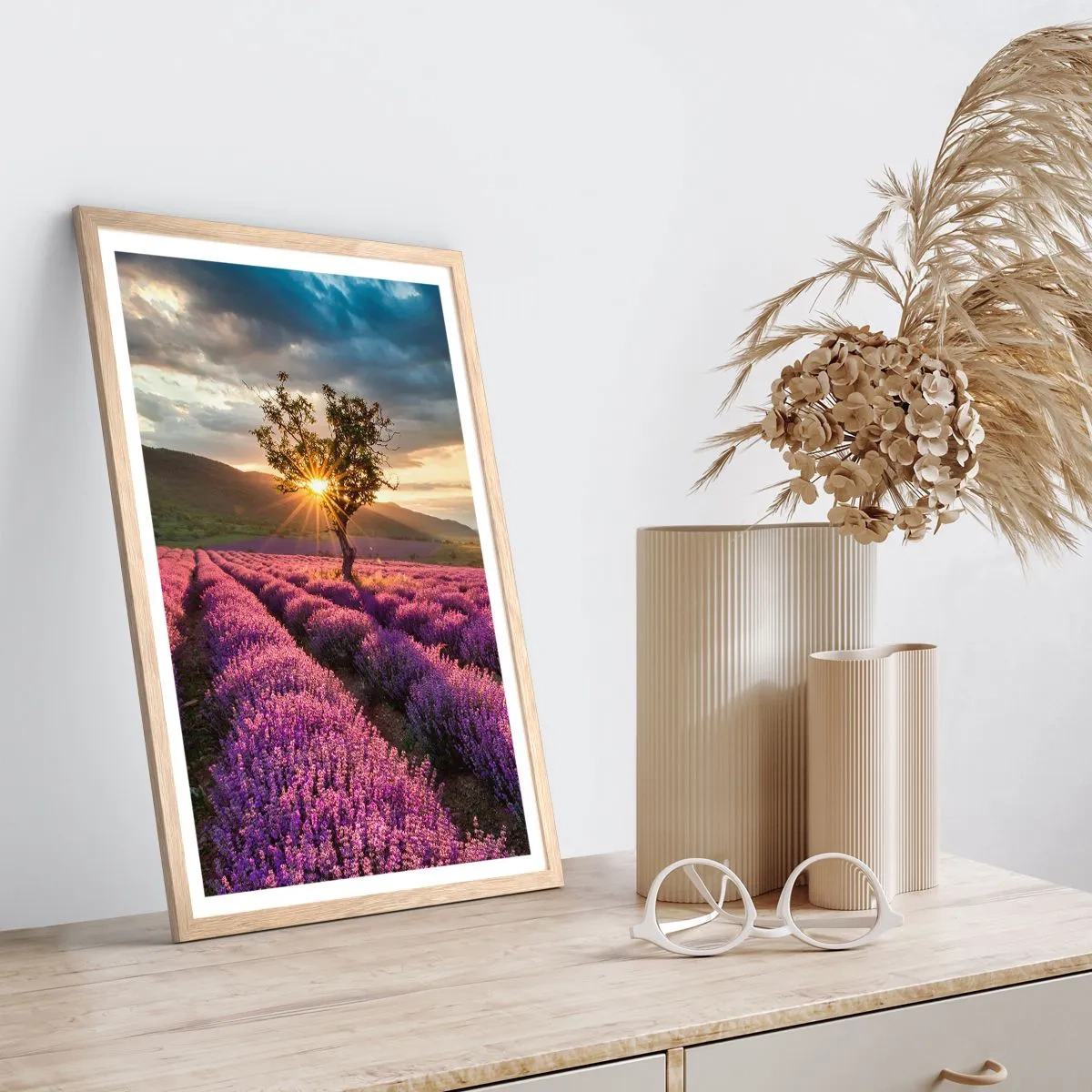 Plakat i ramme af lyst egetræ - Lilla aroma - 70x100 cm