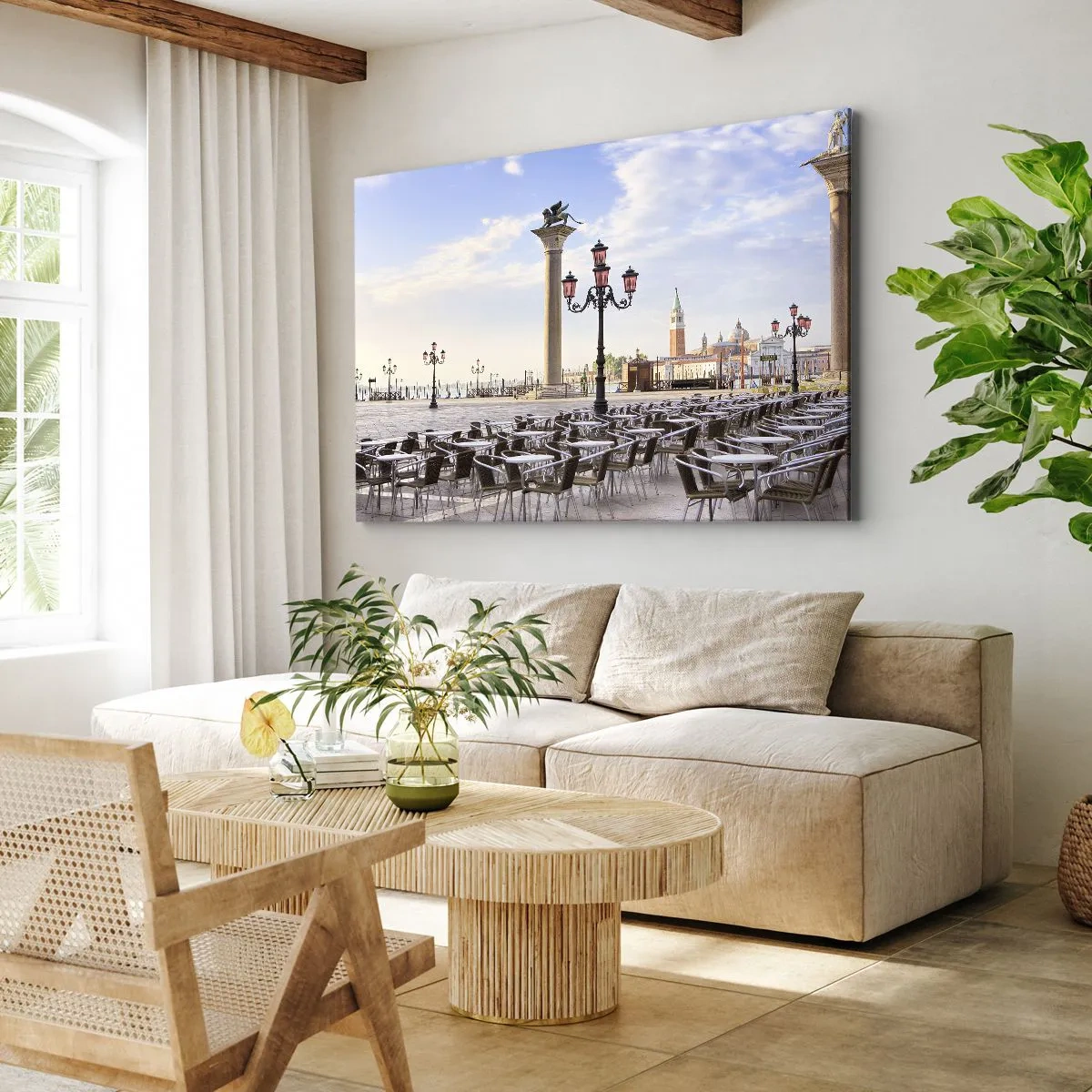 Lærredstryk - Billede på lærred - Venedig, udsigt over torvet med søjler og caféborde - 70x50cm - Velkommen, alt er klar - Moderne vægdekoration til stue og soveværelse ARTTOR