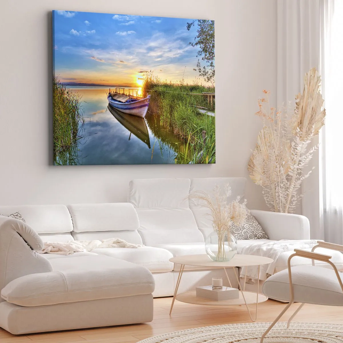 Lærredstryk - Billede på lærred - En båd i en stille bugt ved solnedgang - 70x50cm - Bugt med opfyldte drømme - Moderne vægdekoration til stue og soveværelse ARTTOR