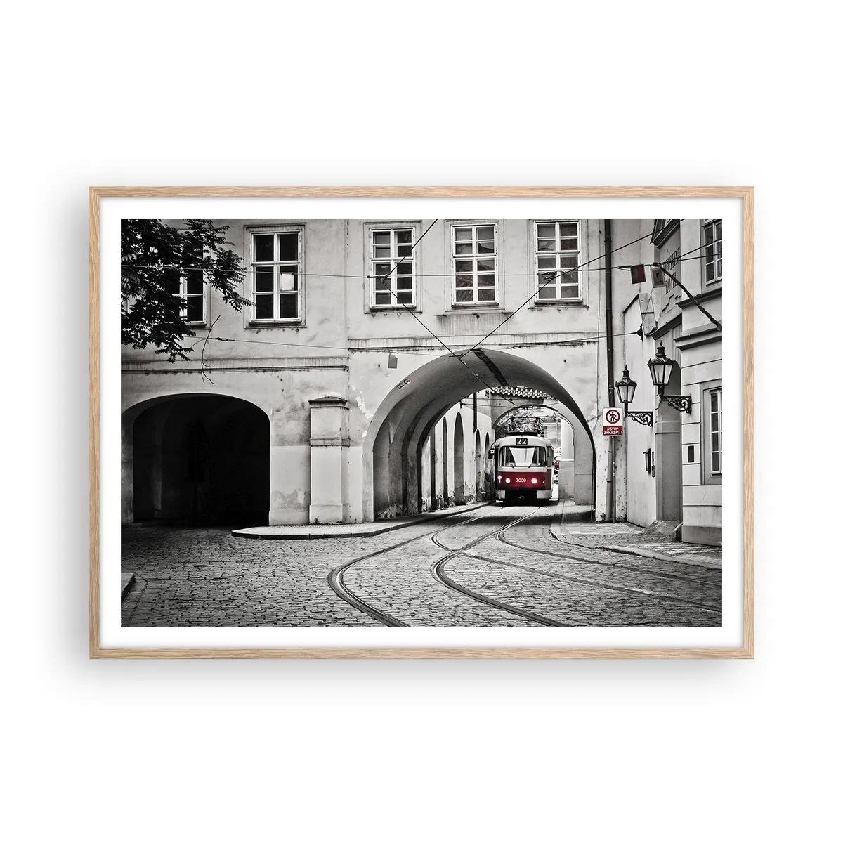 Plakat i ramme af lyst egetræ - Gennem byens labyrint - 100x70 cm