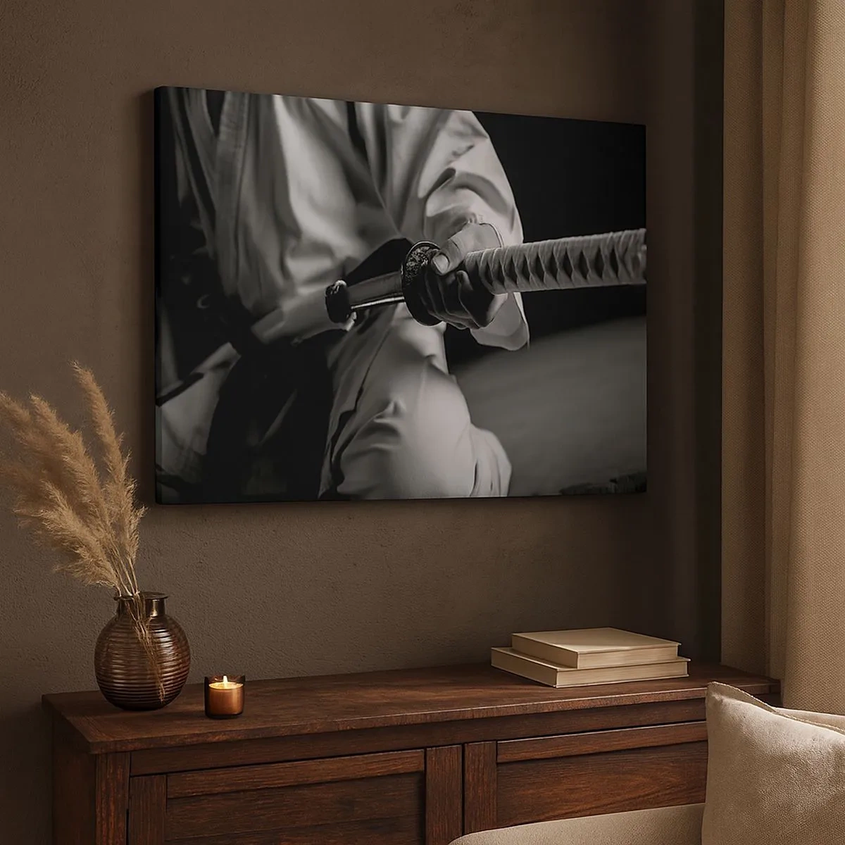 Lærredstryk - Billede på lærred - En samurai i en kimono, der holder en katana i sort og hvid. - 70x50cm - En krigers sjæl - Moderne vægdekoration til stue og soveværelse ARTTOR