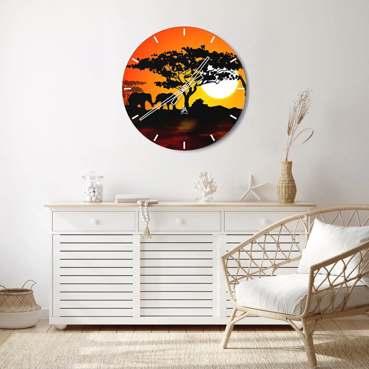 Vægur, Uret - Afrikansk landskab med silhuetter af træer og dyr ved solnedgang - 30x30cm - Møde på savannen - Moderne vægdekoration til stue, køkken og soveværelse ARTTOR