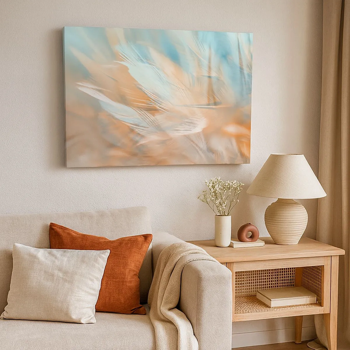 Lærredstryk - Billede på lærred - Fine fjer i pastelblå og orange nuancer - 70x50cm - I mildhedens land - Moderne vægdekoration til stue og soveværelse ARTTOR