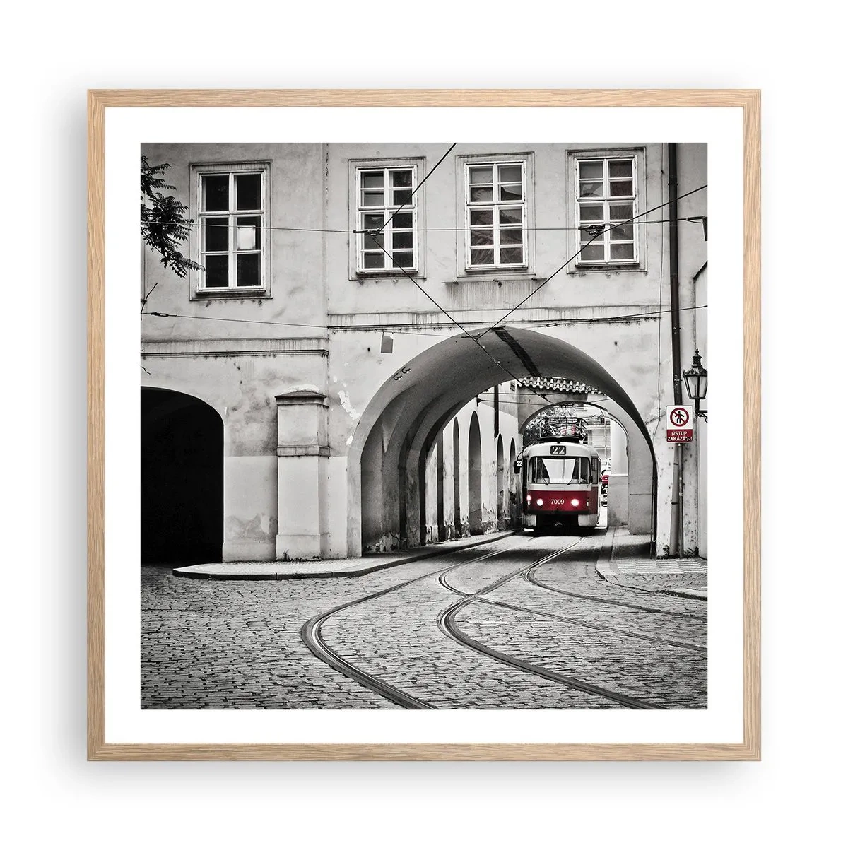 Plakat i ramme af lyst egetræ - Gennem byens labyrint - 60x60 cm